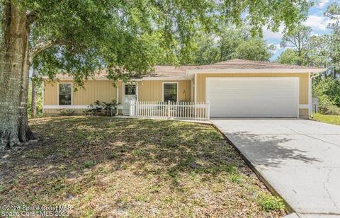 828 Redrock St SE, Palm Bay, FL 32909