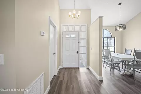 894 Jamestown Dr, Rockledge, FL 32955 photo 3