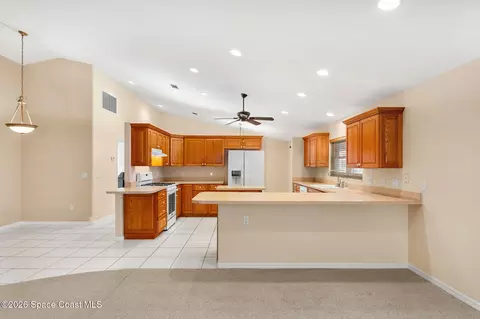 Kitchen - 1743 Arbor Dr, Melbourne, FL 32935 photo 5 of 5