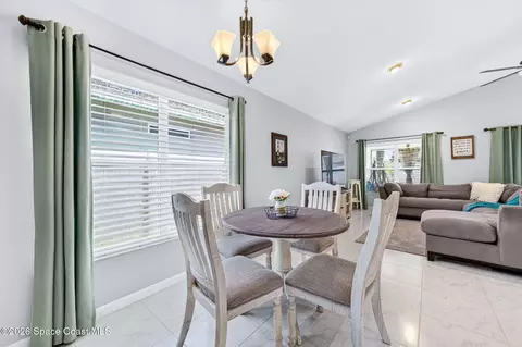 Dining - 3175 Constellation Dr, Melbourne, FL 32940 photo 4 of 4