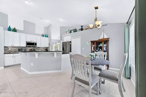 Dining - 3175 Constellation Dr, Melbourne, FL 32940 photo 3 of 4