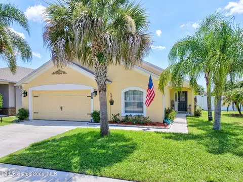 Exterior - 3175 Constellation Dr, Melbourne, FL 32940 photo 2 of 7