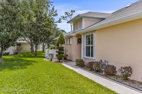 Exterior - 435 Haley Ct, Melbourne, FL 32940 photo 7 of 15