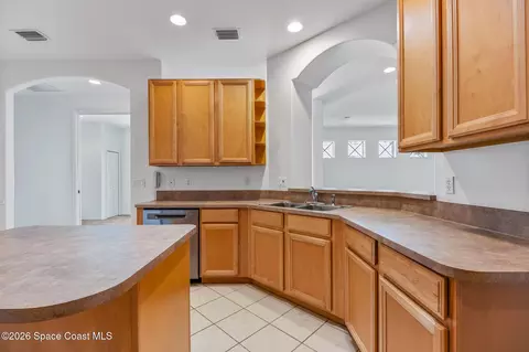 Kitchen - 435 Haley Ct, Melbourne, FL 32940 photo 4 of 5