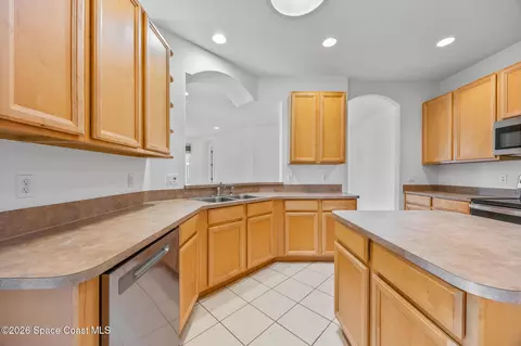 Kitchen - 435 Haley Ct, Melbourne, FL 32940 photo 3 of 5