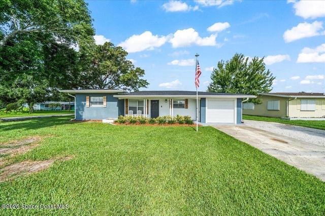 828 Iroquois Ave, Melbourne, FL 32935