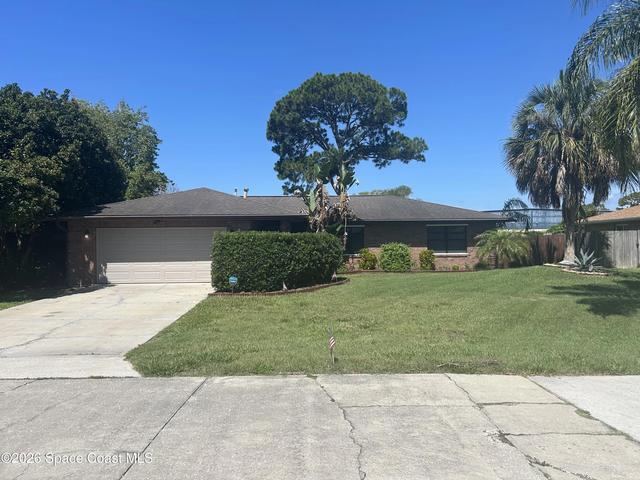 135 Palm Cir, Melbourne, FL 32940