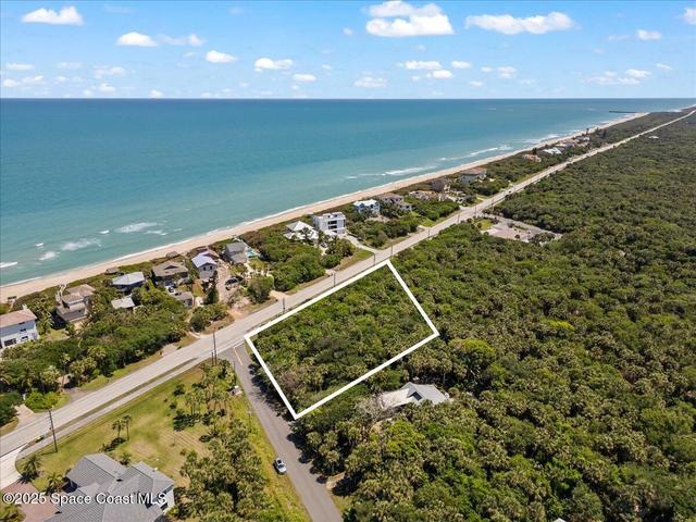 101 Seagrape Rd, Melbourne Beach, FL 32951
