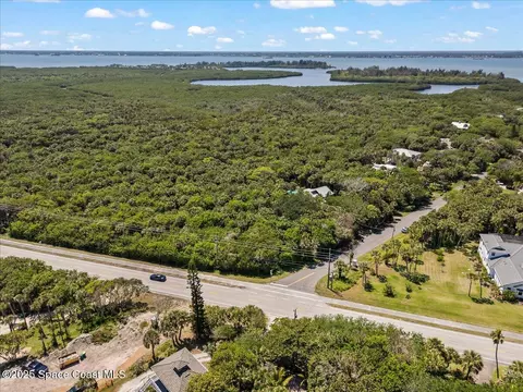 101 Seagrape Rd, Melbourne Beach, FL 32951 photo 3