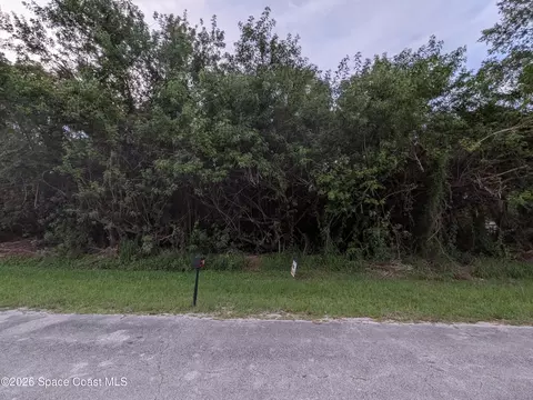 157 Abeto Ter, Sebastian, FL 32958