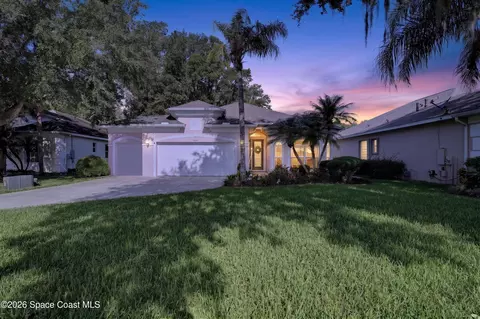 560 Greenleaf Ln, Titusville, FL 32780