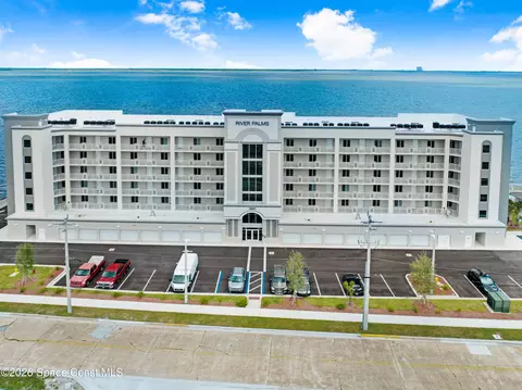 1805 Riverside Dr N #304, Titusville, FL 32780