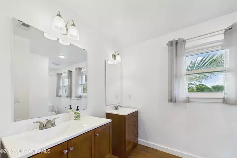 Bath - 3435 Huggins Dr, Malabar, FL 32950 photo 3 of 6