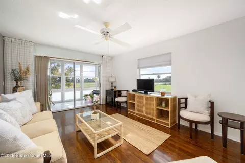 40 Vista Gardens Trl #201, Vero Beach, FL 32962