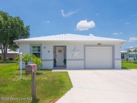 13951 Brazil Ct, Fort Pierce, FL 34951