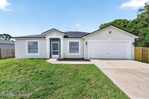 711 Avalon St SE, Palm Bay, FL 32909