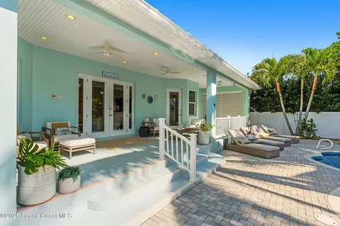 Exterior - 133 Windemere Pl, Melbourne Beach, FL 32951 photo 5 of 13