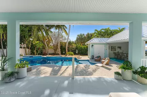 Exterior - 133 Windemere Pl, Melbourne Beach, FL 32951 photo 2 of 13