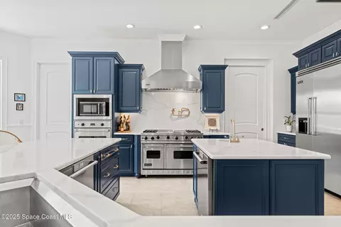Kitchen - 133 Windemere Pl, Melbourne Beach, FL 32951 photo 1 of 5