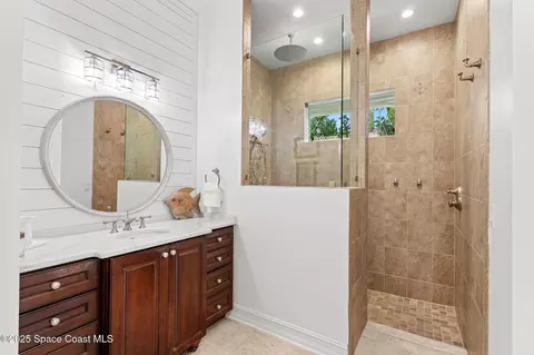 Bath - 133 Windemere Pl, Melbourne Beach, FL 32951 photo 3 of 7