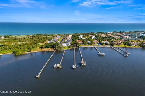 View/Area - 133 Windemere Pl, Melbourne Beach, FL 32951 photo 8 of 10