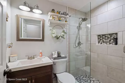 Bath - 4357 Ligustrum Dr, Melbourne, FL 32934 photo 1 of 6