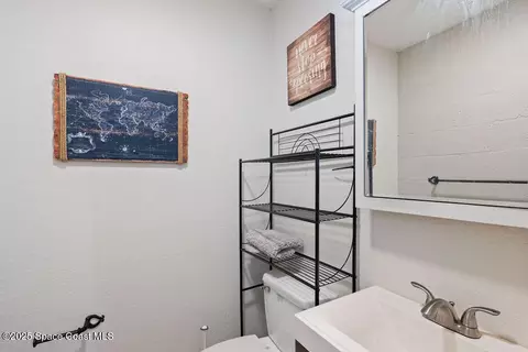 Bath - 4357 Ligustrum Dr, Melbourne, FL 32934 photo 6 of 6