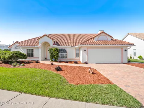 105 Waters Edge Ln, Indialantic, FL 32903
