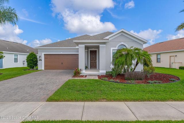 8212 Strom Park Dr, Melbourne, FL 32940