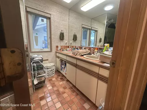 Bath - 6158 Anchor Ln, Rockledge, FL 32955 photo 4 of 4