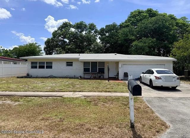 557 W Dayton Cir, Fort Lauderdale, FL 33312