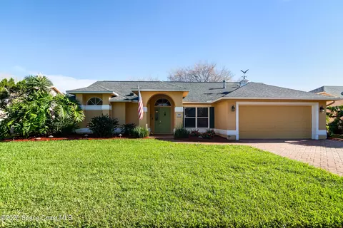 Exterior - 2550 Red Maple Pl, Melbourne, FL 32935 photo 1 of 7