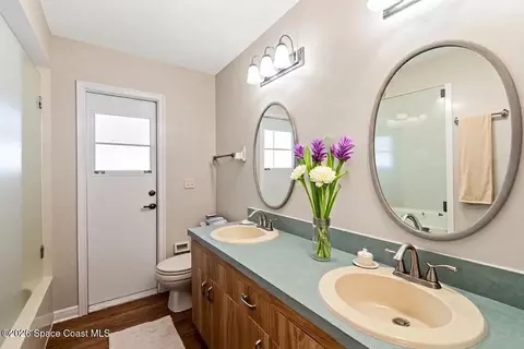 Bath - 2550 Red Maple Pl, Melbourne, FL 32935 photo 3 of 4