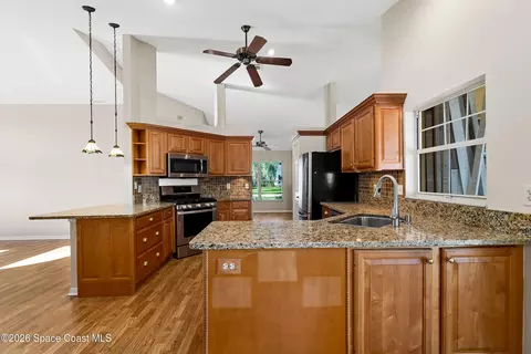 Kitchen - 2550 Red Maple Pl, Melbourne, FL 32935 photo 1 of 5