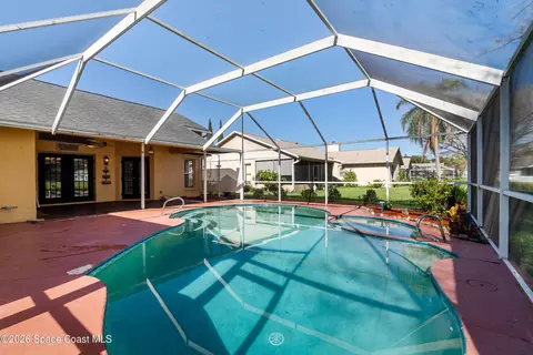 Exterior - 2550 Red Maple Pl, Melbourne, FL 32935 photo 6 of 7