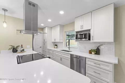 Kitchen - 3660 Longbow Rd, Cocoa, FL 32926 photo 3 of 6