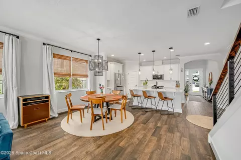 Dining - 8205 Millbrook Ave, Melbourne, FL 32940 photo 1 of 1