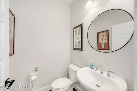 Bath - 8205 Millbrook Ave, Melbourne, FL 32940 photo 7 of 8