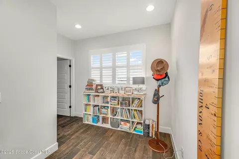 Entry Way - 8205 Millbrook Ave, Melbourne, FL 32940 photo 6 of 7