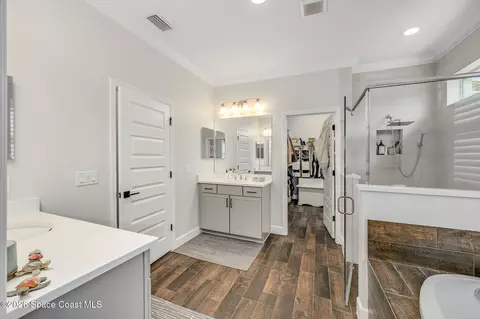 Bath - 8205 Millbrook Ave, Melbourne, FL 32940 photo 3 of 8