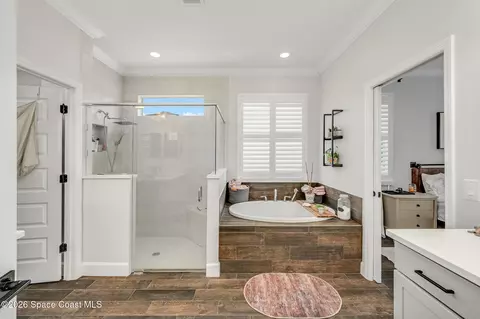 Bath - 8205 Millbrook Ave, Melbourne, FL 32940 photo 1 of 8