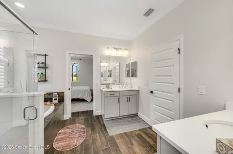Bath - 8205 Millbrook Ave, Melbourne, FL 32940 photo 2 of 8
