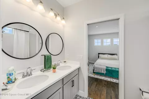 Bath - 8205 Millbrook Ave, Melbourne, FL 32940 photo 5 of 8