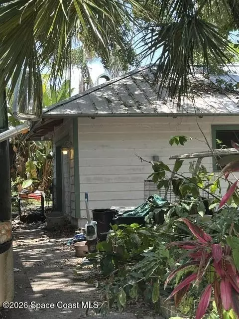 6010 S Riverside Dr, Melbourne Beach, FL 32951