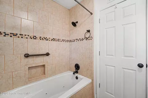 Bath - 2203 Flower Tree Cir, Melbourne, FL 32935 photo 1 of 4