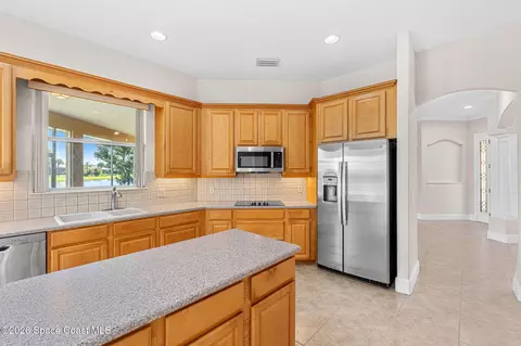 Kitchen - 4696 Merlot Dr, Rockledge, FL 32955 photo 4 of 5