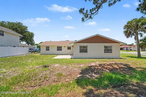Exterior - 952 Bayberry Ln, Rockledge, FL 32955 photo 2 of 3