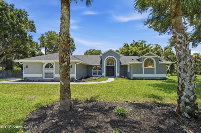584 Laurel Oak Ct NE, Palm Bay, FL 32907