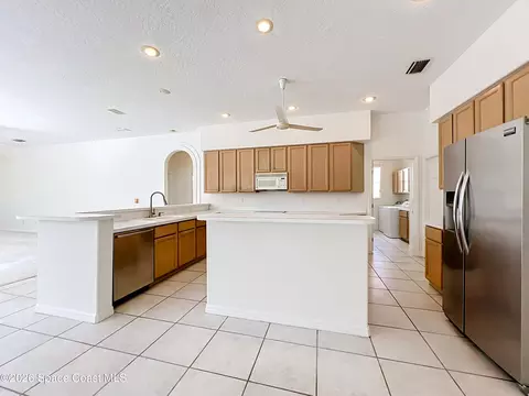 Kitchen - 269 Carmel Dr, Melbourne, FL 32940 photo 1 of 11