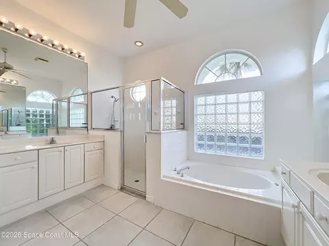 Bath - 269 Carmel Dr, Melbourne, FL 32940 photo 3 of 7